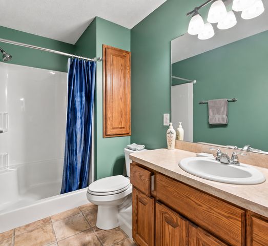 22048 Elston Avenue, Forest Lake, MN 55025