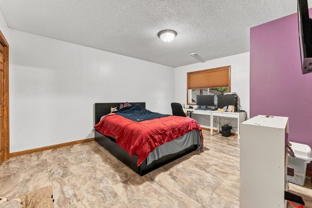22048 Elston Avenue, Forest Lake, MN 55025