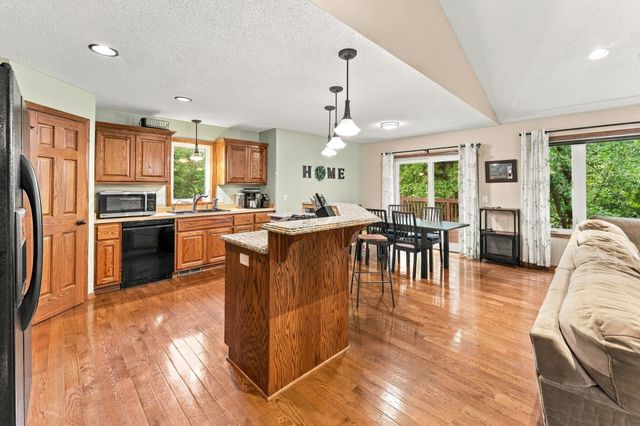 22048 Elston Avenue, Forest Lake, MN 55025