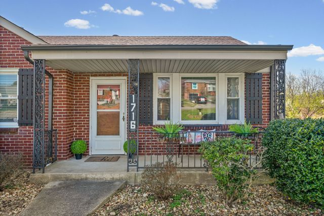 1716 Merritt Dr, Clarksville, TN 37043