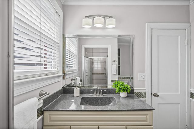 1716 Merritt Dr, Clarksville, TN 37043