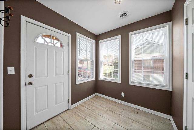 1716 Merritt Dr, Clarksville, TN 37043