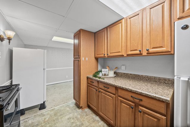 1716 Merritt Dr, Clarksville, TN 37043