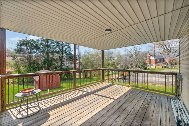 1716 Merritt Dr, Clarksville, TN 37043