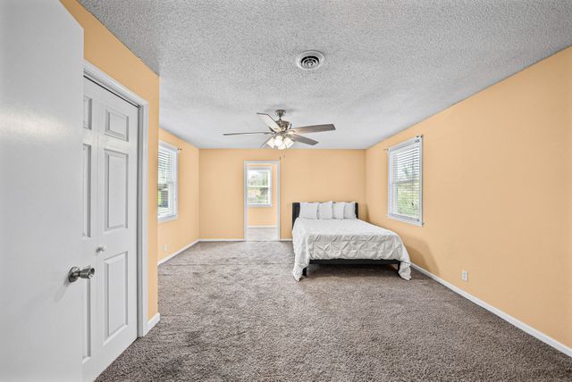 1716 Merritt Dr, Clarksville, TN 37043