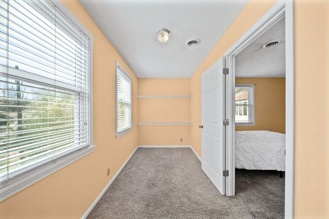 1716 Merritt Dr, Clarksville, TN 37043