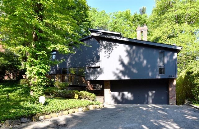 1944 Laurel Hill Drive, South Euclid, OH 44121