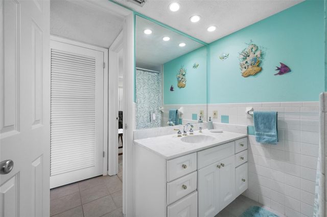12465 MONARCH CIRCLE, Seminole, FL 33772