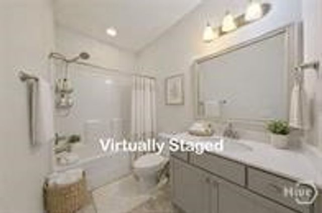 293 McCrady Drive, Richmond Hill, GA 31324