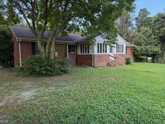 2921 Frying Pan Farm LN, Hayes, VA 23072
