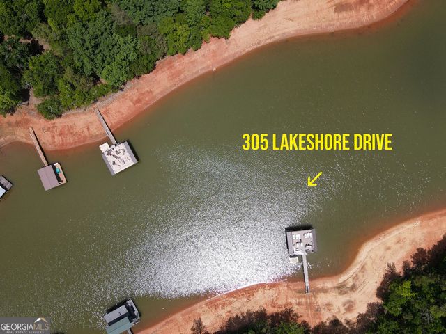 305 Lakeshore Drive, Hartwell, GA 30643