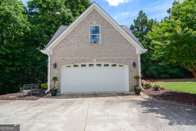 305 Lakeshore Drive, Hartwell, GA 30643