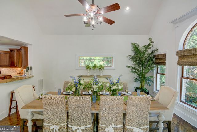 305 Lakeshore Drive, Hartwell, GA 30643