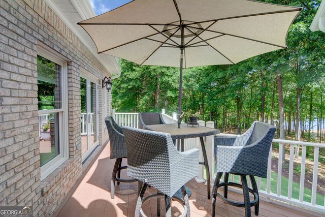 305 Lakeshore Drive, Hartwell, GA 30643