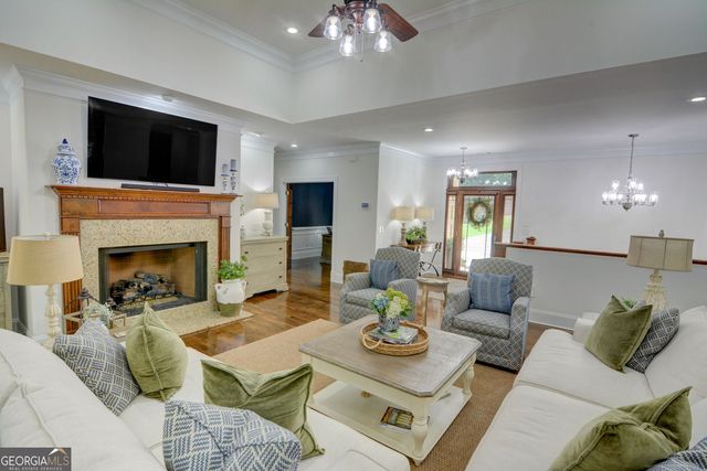 305 Lakeshore Drive, Hartwell, GA 30643