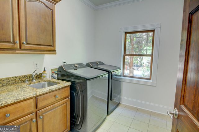 305 Lakeshore Drive, Hartwell, GA 30643
