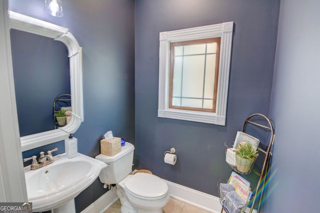 305 Lakeshore Drive, Hartwell, GA 30643
