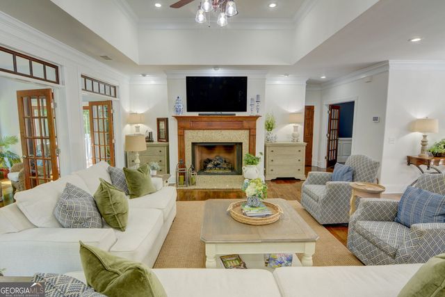 305 Lakeshore Drive, Hartwell, GA 30643