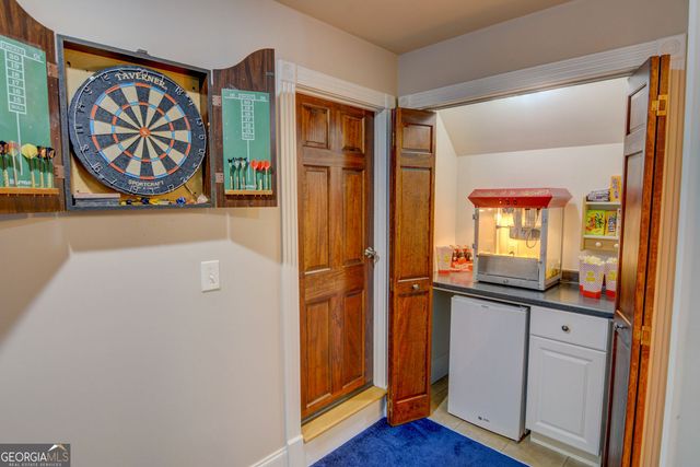 305 Lakeshore Drive, Hartwell, GA 30643