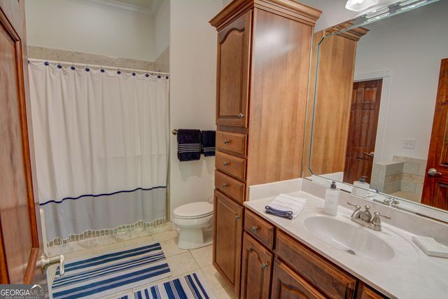 305 Lakeshore Drive, Hartwell, GA 30643