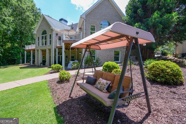 305 Lakeshore Drive, Hartwell, GA 30643