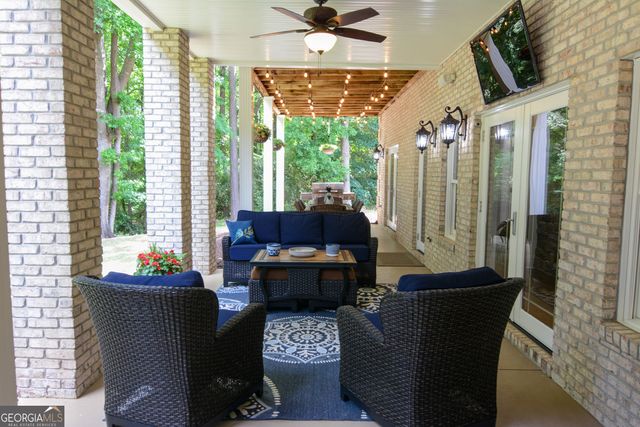 305 Lakeshore Drive, Hartwell, GA 30643