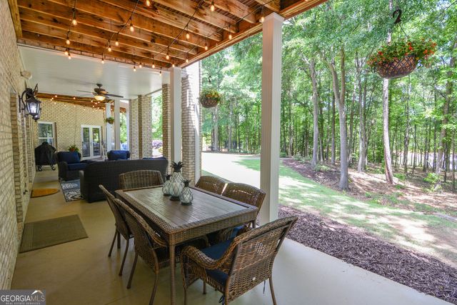 305 Lakeshore Drive, Hartwell, GA 30643