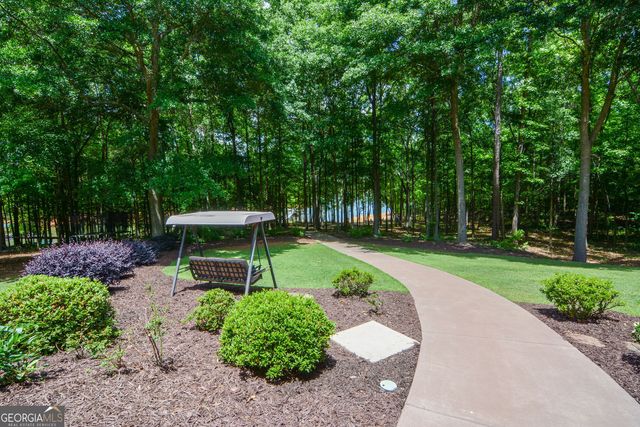 305 Lakeshore Drive, Hartwell, GA 30643