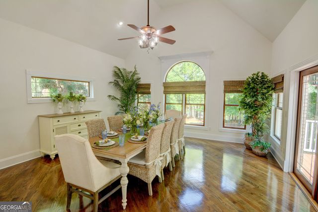 305 Lakeshore Drive, Hartwell, GA 30643