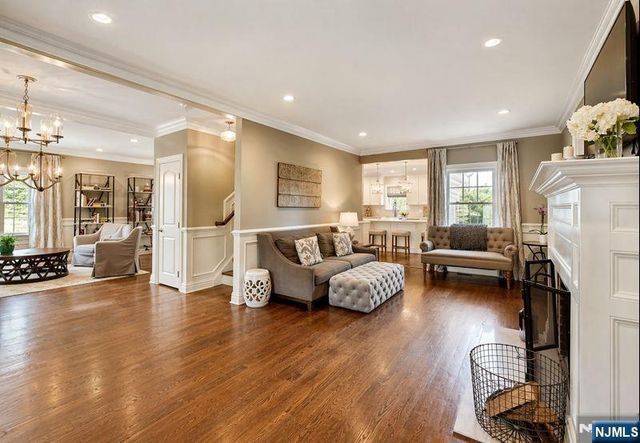 33 Raymond Avenue, Nutley, NJ 07110