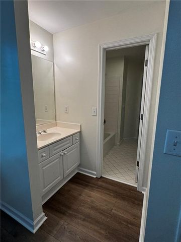 3055 Ivey Oaks Lane, Roswell, GA 30076