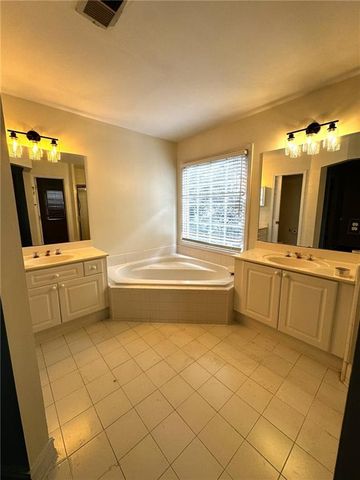 3055 Ivey Oaks Lane, Roswell, GA 30076