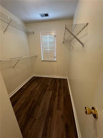 3055 Ivey Oaks Lane, Roswell, GA 30076