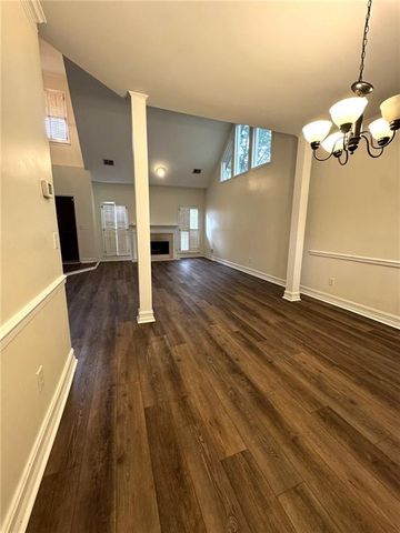 3055 Ivey Oaks Lane, Roswell, GA 30076