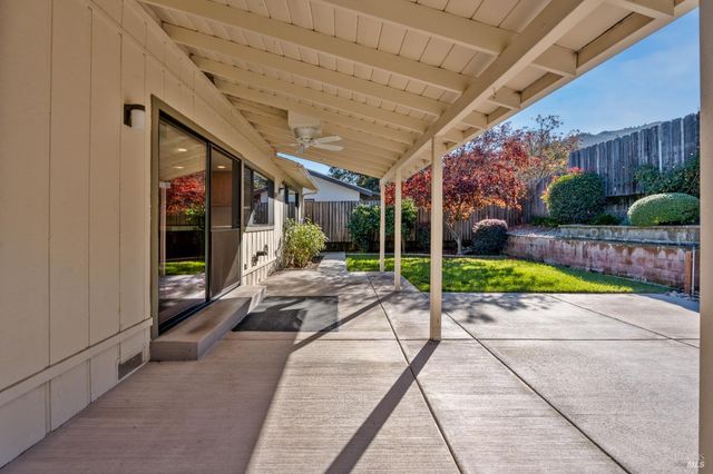 534 Nokomis Dr, Ukiah, CA 95482