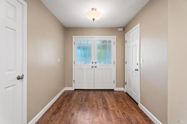 534 Nokomis Dr, Ukiah, CA 95482