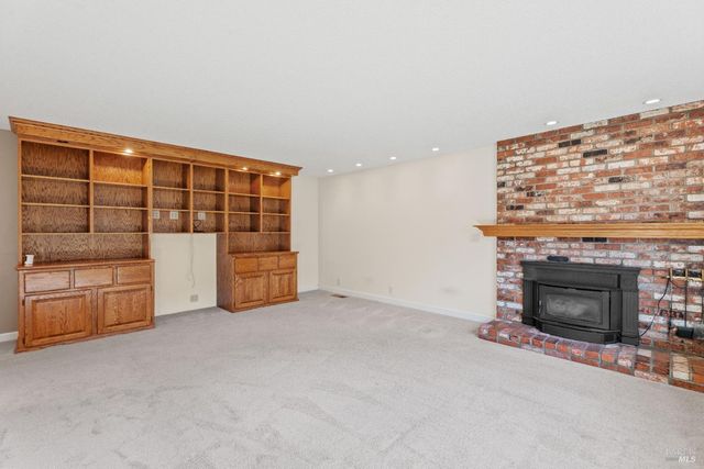 534 Nokomis Dr, Ukiah, CA 95482