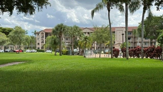 1200 SW 137th Avenue 211E, Pembroke Pines, FL 33027