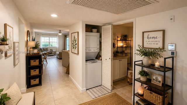 1200 SW 137th Avenue 211E, Pembroke Pines, FL 33027