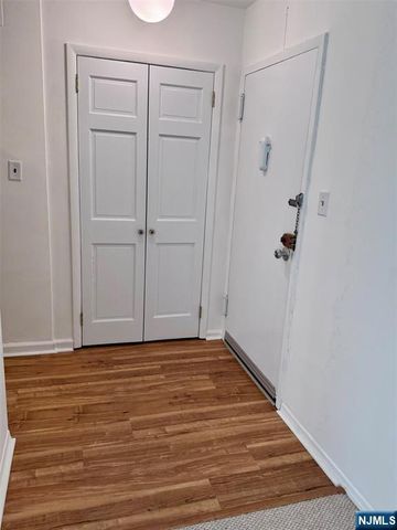 530 Valley 3S, Montclair, NJ 07043