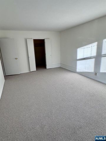 530 Valley 3S, Montclair, NJ 07043