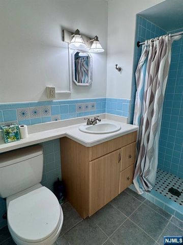 530 Valley 3S, Montclair, NJ 07043