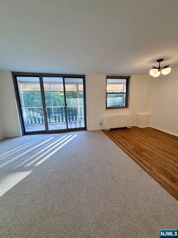 530 Valley 3S, Montclair, NJ 07043