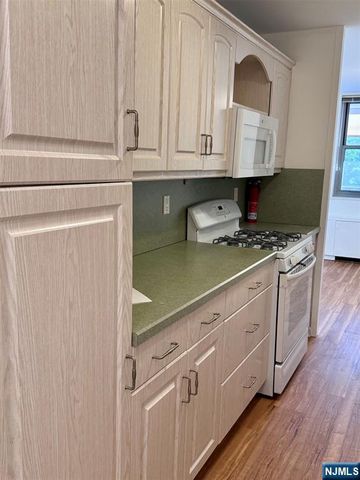530 Valley 3S, Montclair, NJ 07043