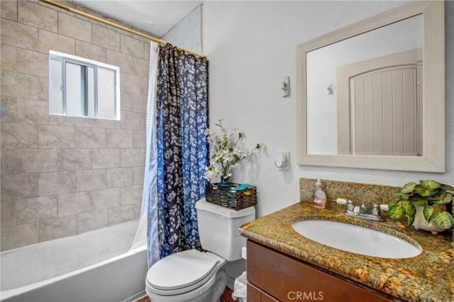2043 City View, Los Angeles, CA 90033