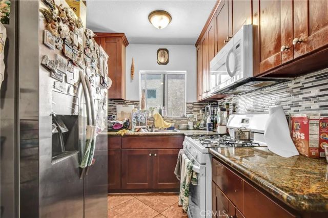 2043 City View, Los Angeles, CA 90033