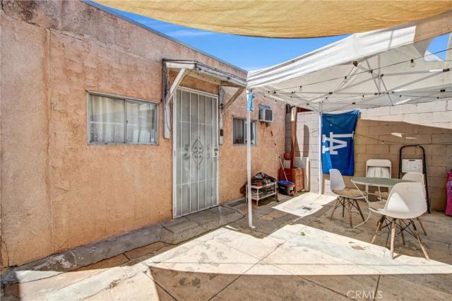 2043 City View, Los Angeles, CA 90033