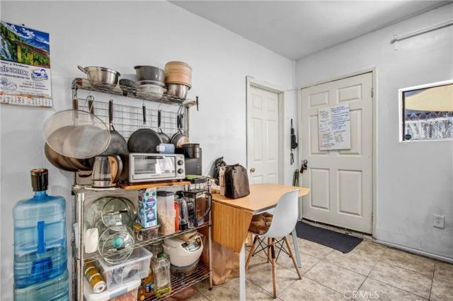 2043 City View, Los Angeles, CA 90033