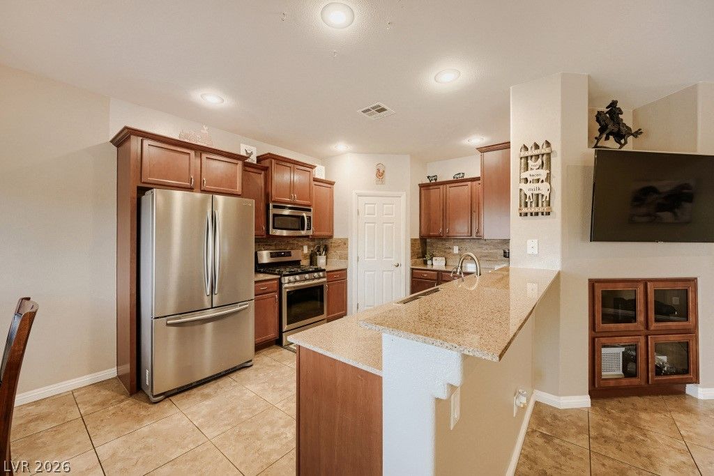 6132 Riverbelle Street, North Las Vegas, NV 89031 — photo 3