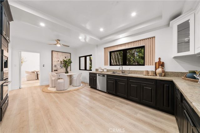 701 Trenton, Beverly Hills, CA 90210